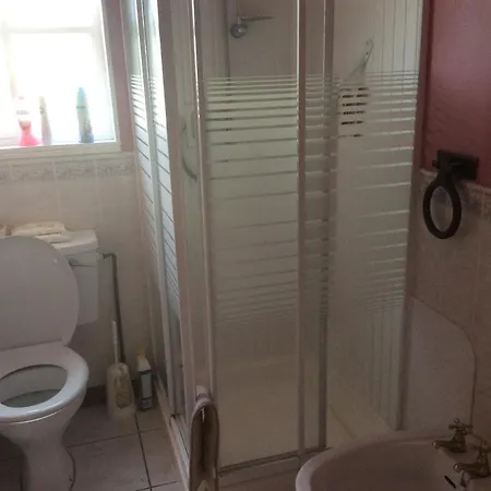 Barkers Guest house *